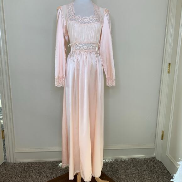 Olga Peach Nightgown Lace Trimmed Vintage 90s Sz Medium - Picture 1 of 11